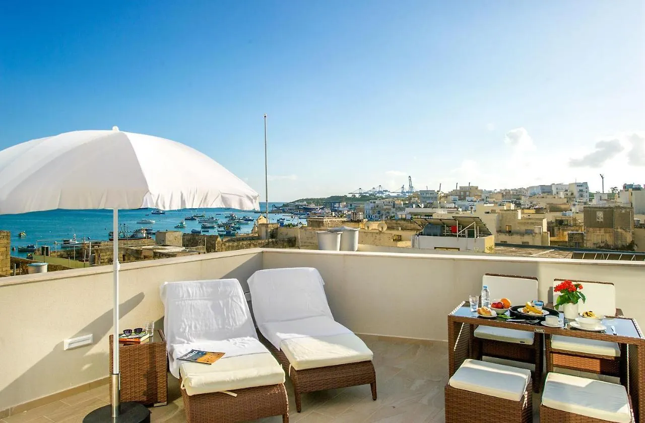 Guest house South Wind Guesthouse Marsaxlokk